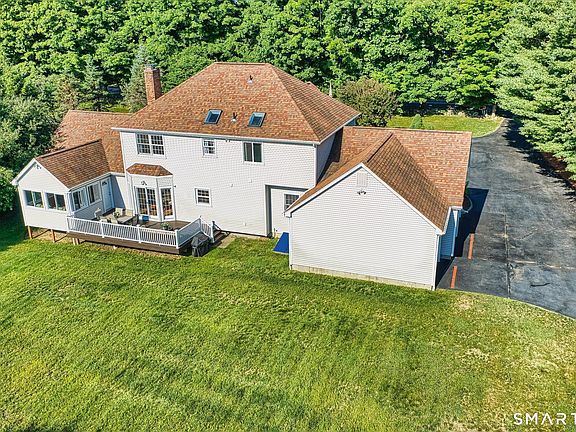 4th image of 176 Cutlers Farm Road
