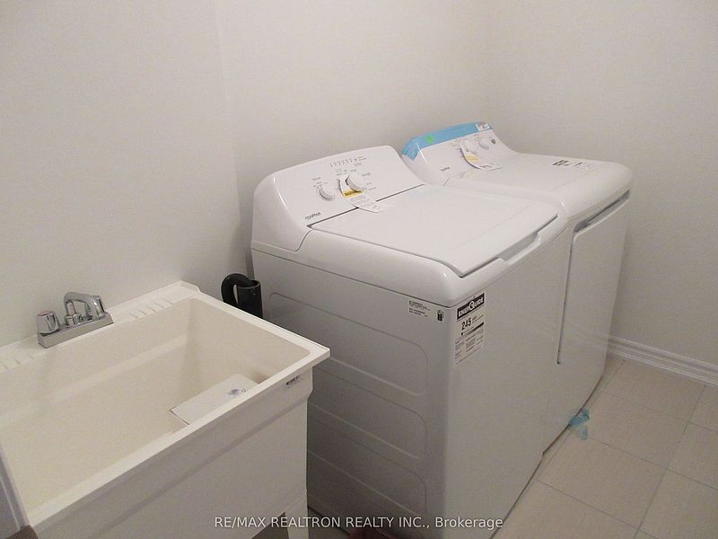 Markham Townhouse for rent - 3 Bedrooms — photo 8