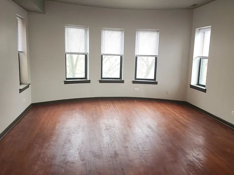 7301 S East End Ave #3A — Photo 1