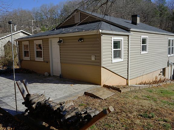 3rd image of 4242 Southern Hills Dr SW