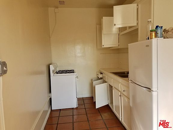 5th image of 832 S Oxford Ave #308