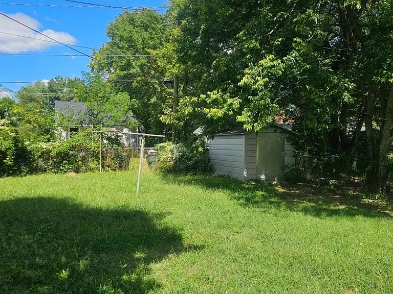1302 Carlisle Ave — Photo 10