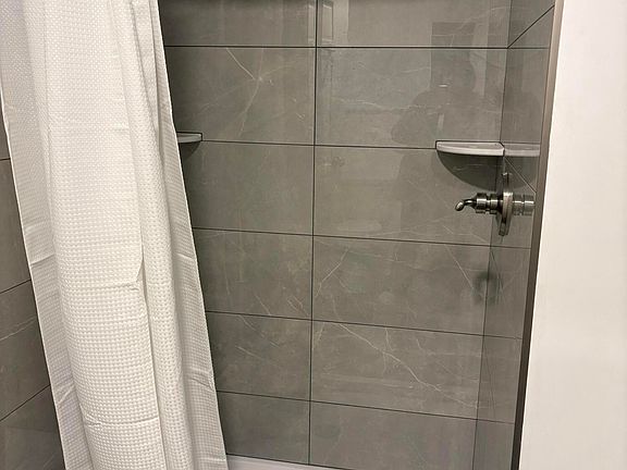 5th image of 302 Wall St #2