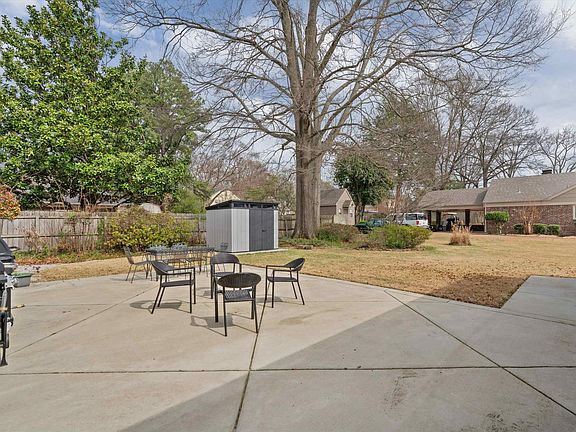 5th image of 2758 Breenwood Ln