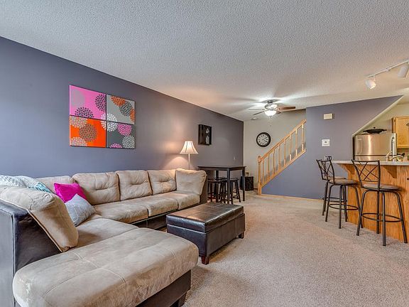 3rd image of 12884 Echo Ln