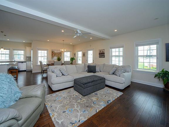 2nd image of 6 Victoria Ln