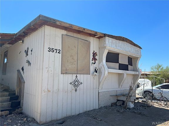 2nd image of 3572 Grelle Street