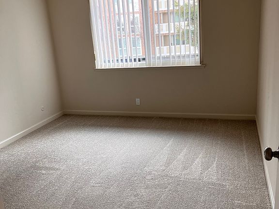 4th image of 3701 Peacock Ct APT 8