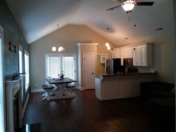 3rd image of 2401 Sawgrass Dr