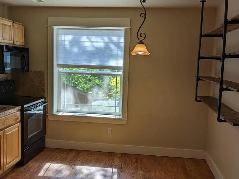 605 NW Sonora Dr — Photo 4