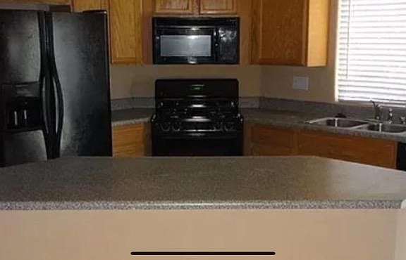 3rd image of 6447 Salmon Mountain Ave