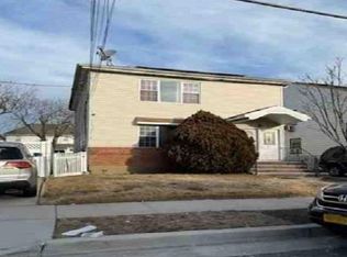 14020 255th St, Rosedale, NY 11422