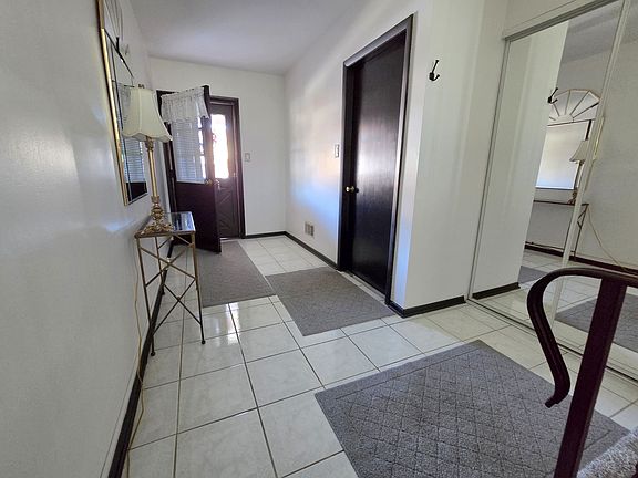 2nd image of 6839 Kingston Rd