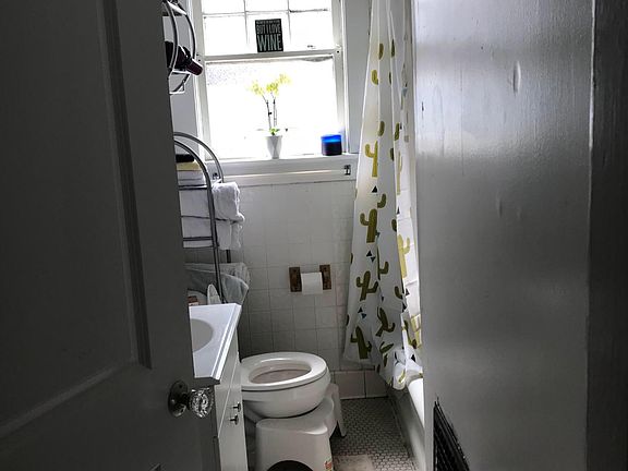 4th image of 336 Grosvenor Ave