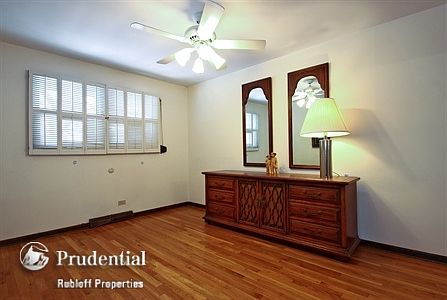 4th image of 2777 Karen Ln