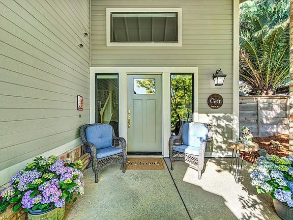 5th image of 355 Holly Court