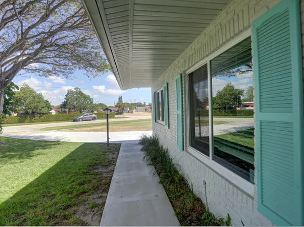 1133 7th Street, Lake Park, FL 33403