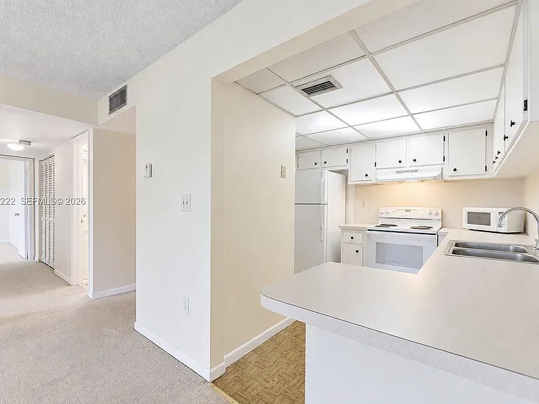 14250 SW 62nd St #521 — Photo 4