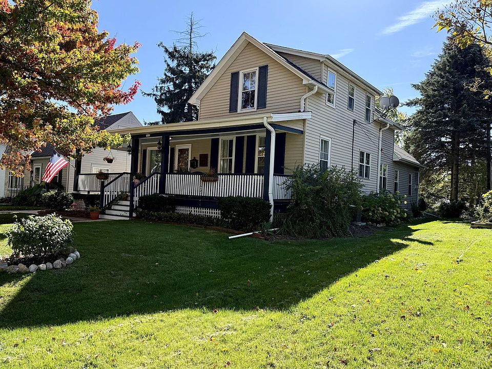 1st image of 1013 W Grand AVENUE