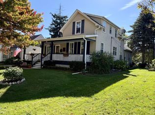 1013 W Grand Ave, Port Washington, WI 53074
