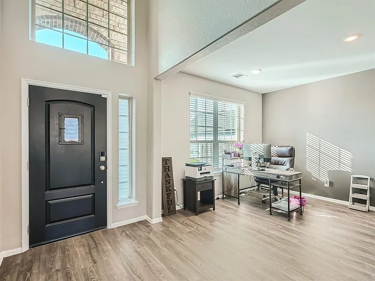 3735 Lion Creek Ct — Photo 4