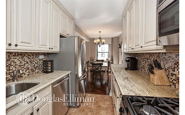 Sold by Douglas Elliman | media 2