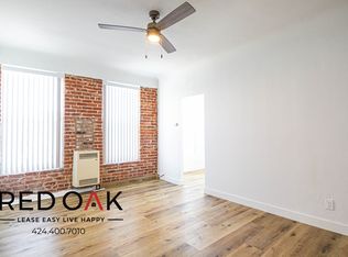 978 S Gramercy Pl #301, Los Angeles, CA 90019