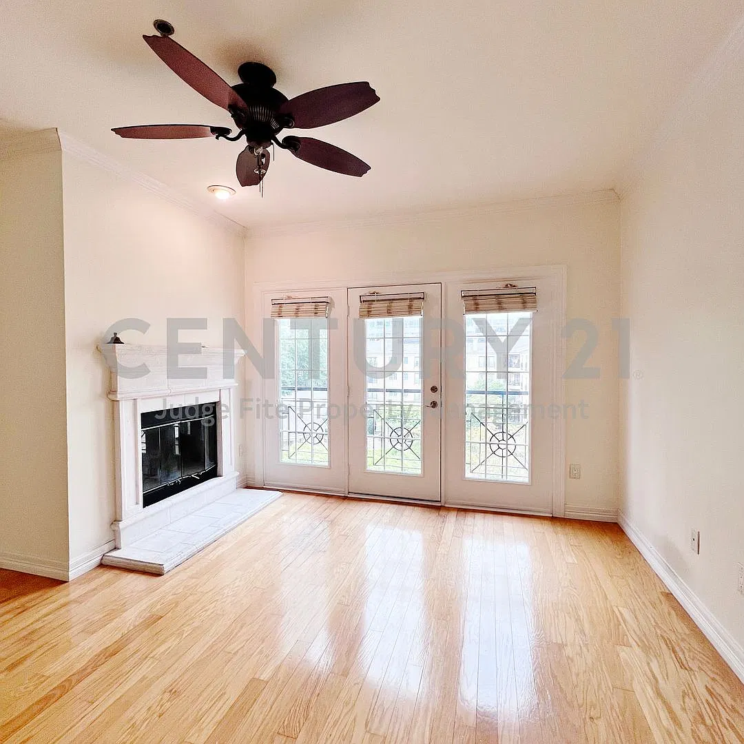 Beautiful 1/1 Condo at The Wyndmere at Turtle Creek! — Photo 2