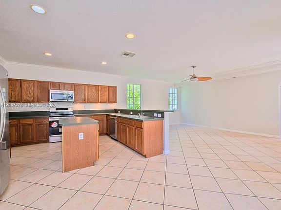 5th image of 13954 SW 278th St