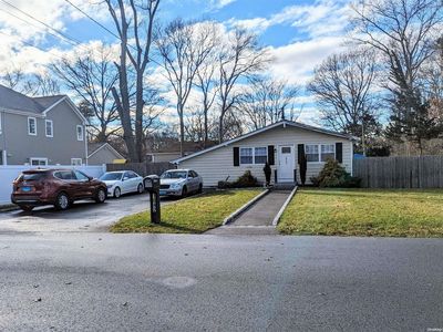 1042 Sullivan Street, Bay Shore, NY, 11706