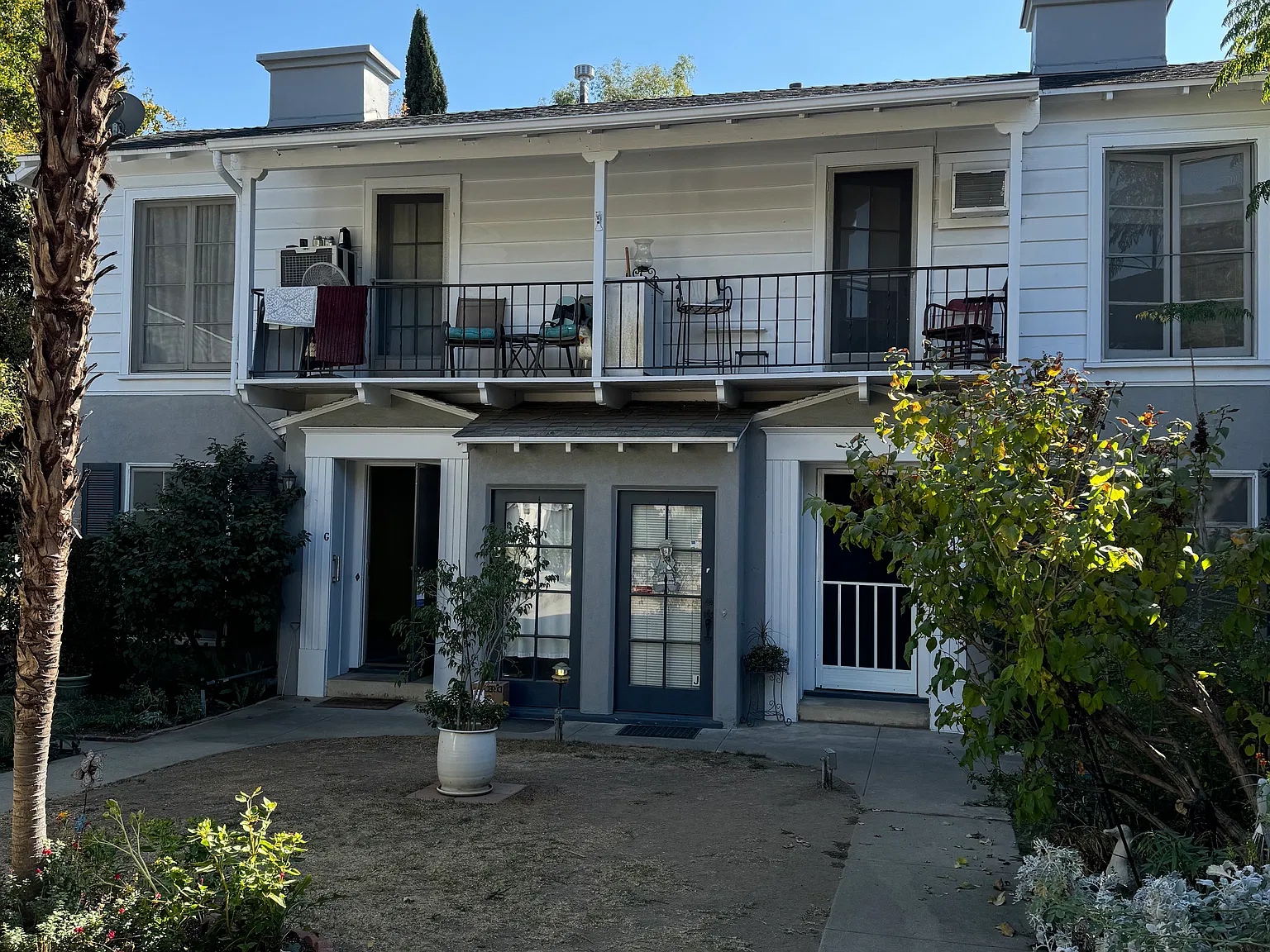 2 bed, 900 sqft, $2,800 — Photo 1