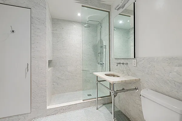 Rented by Compass | media 42