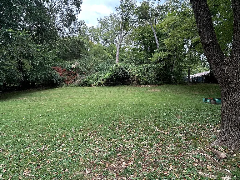218 McKennell Dr — Photo 4