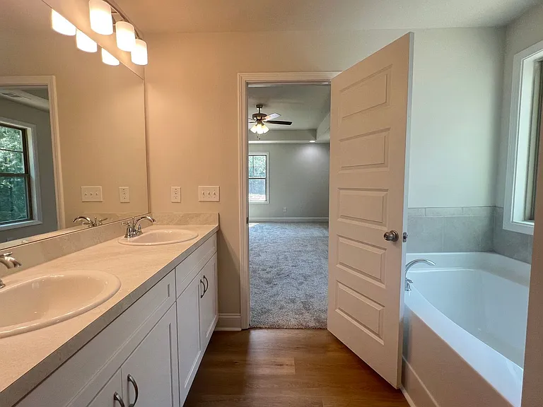 176 Country World Dr — Photo 28