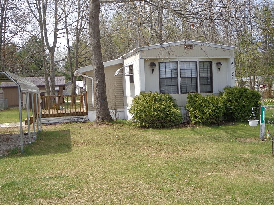 1st image of 6237 Lake Dr