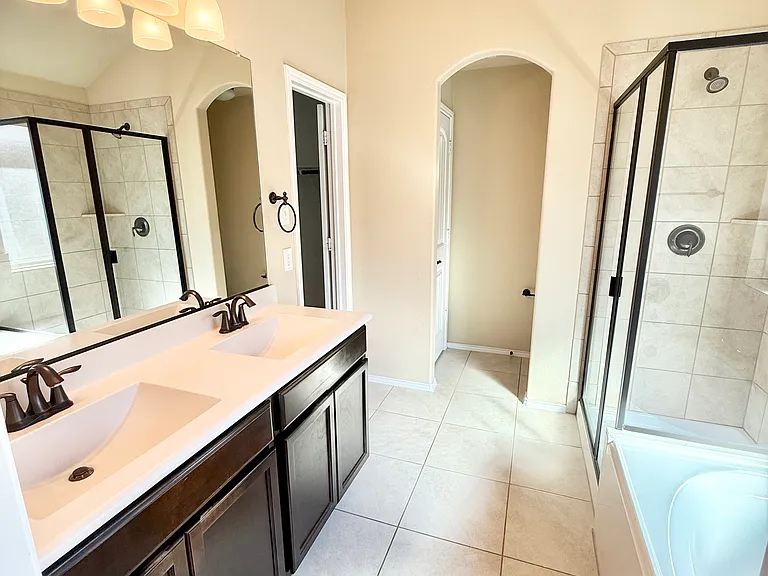 11809 Kurth Dr — Photo 10