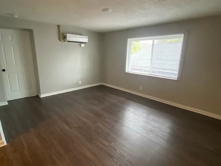 28 Hilliard Rome Rd #L — Photo 3