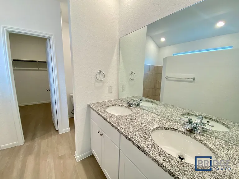 2720 Coral Valley — Photo 7