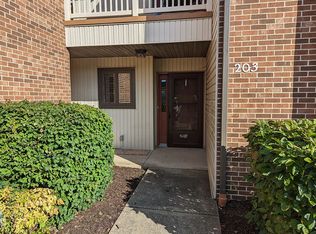 203 Black Oak Dr, Lancaster, PA 17602