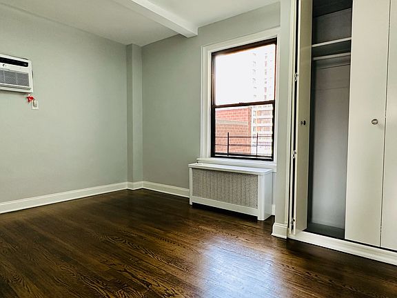 5th image of 215 W 83rd St APT 8D
