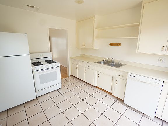 3rd image of 3512 Clairemont Mesa Blvd