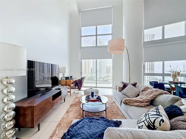 300 S Biscayne Blvd, Miami, FL