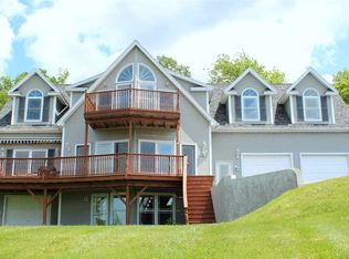 21 Bluff Lane St, Albans Town, VT 05478