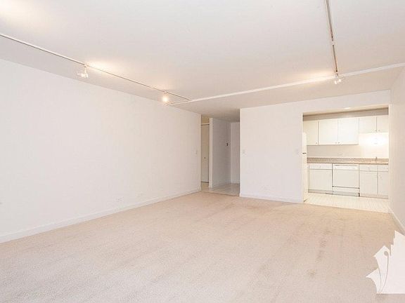 5th image of 235 E Erie St #1605