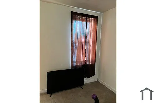 50 Fairview Ave Photo 1