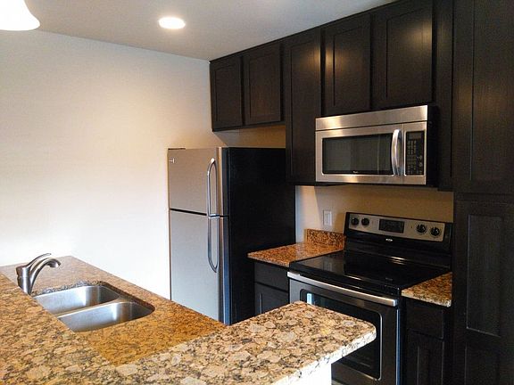 2nd image of 2704 Avenue H APT 204