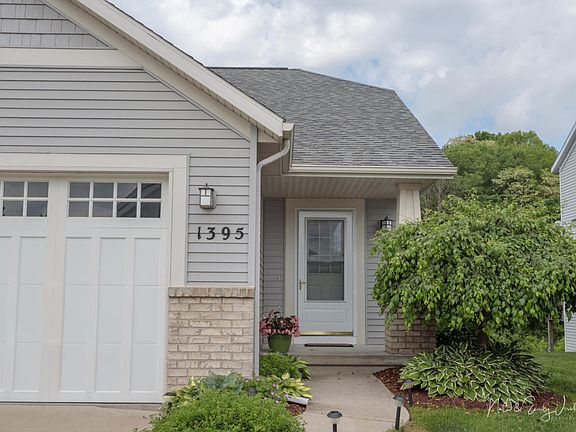 2nd image of 1395 Highland Hill Dr SE