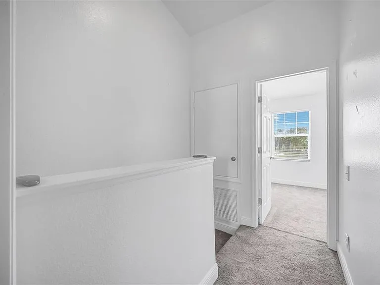 6127 Bayside Key Dr — Photo 21