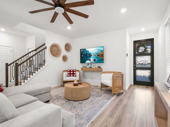 14839 Vance Jackson Unit 303