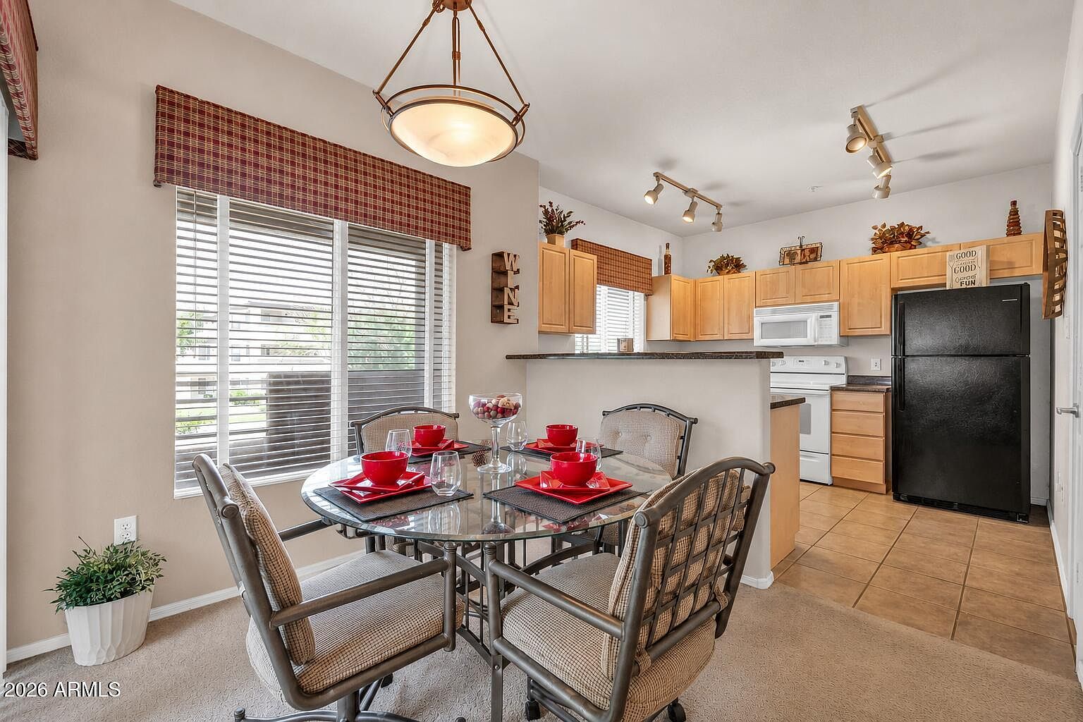 7401 W ARROWHEAD CLUBHOUSE Drive #2067, Glendale, AZ 85308 | MLS